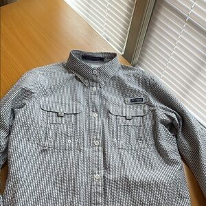 Columbia women’s seersucker blueish gray  and white